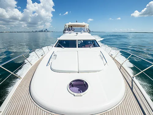 Azimut 70′ Yacht Rental in Miami bow