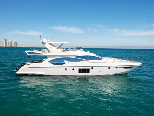 Rent Azimut 70′ “Lupo 2” in Miami in Miami