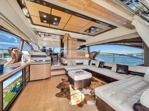 Azimut 70' salon