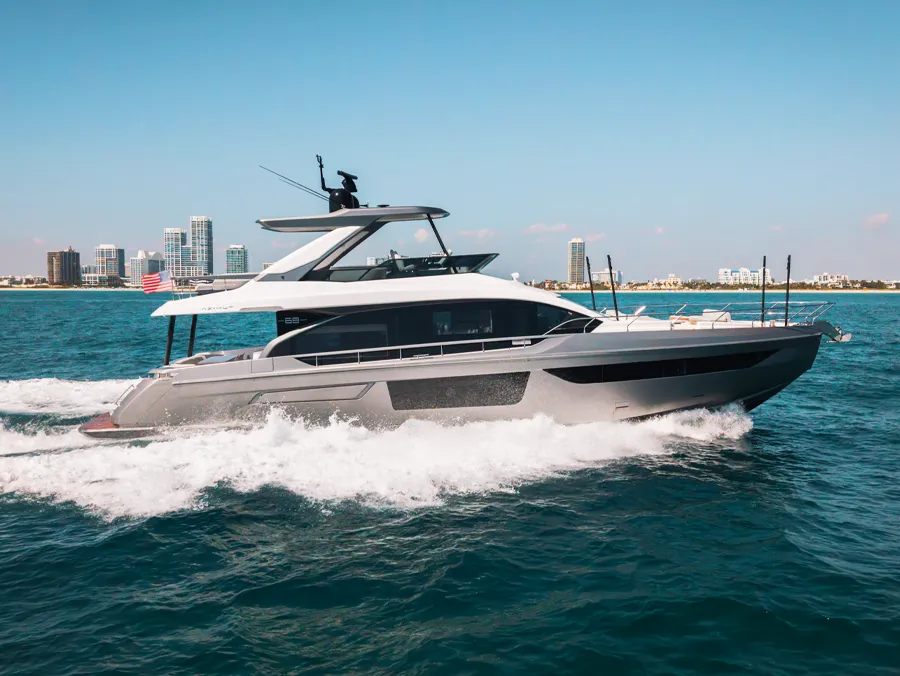 Azimut 68' in Miami